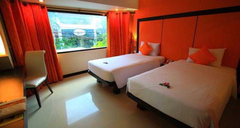 The Royal Palm Beach Front Patong Dış mekan fotoğraf