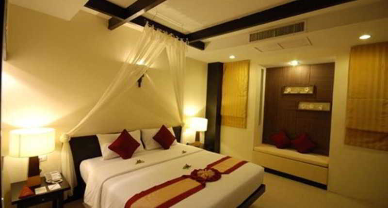 The Royal Palm Beach Front Patong Dış mekan fotoğraf