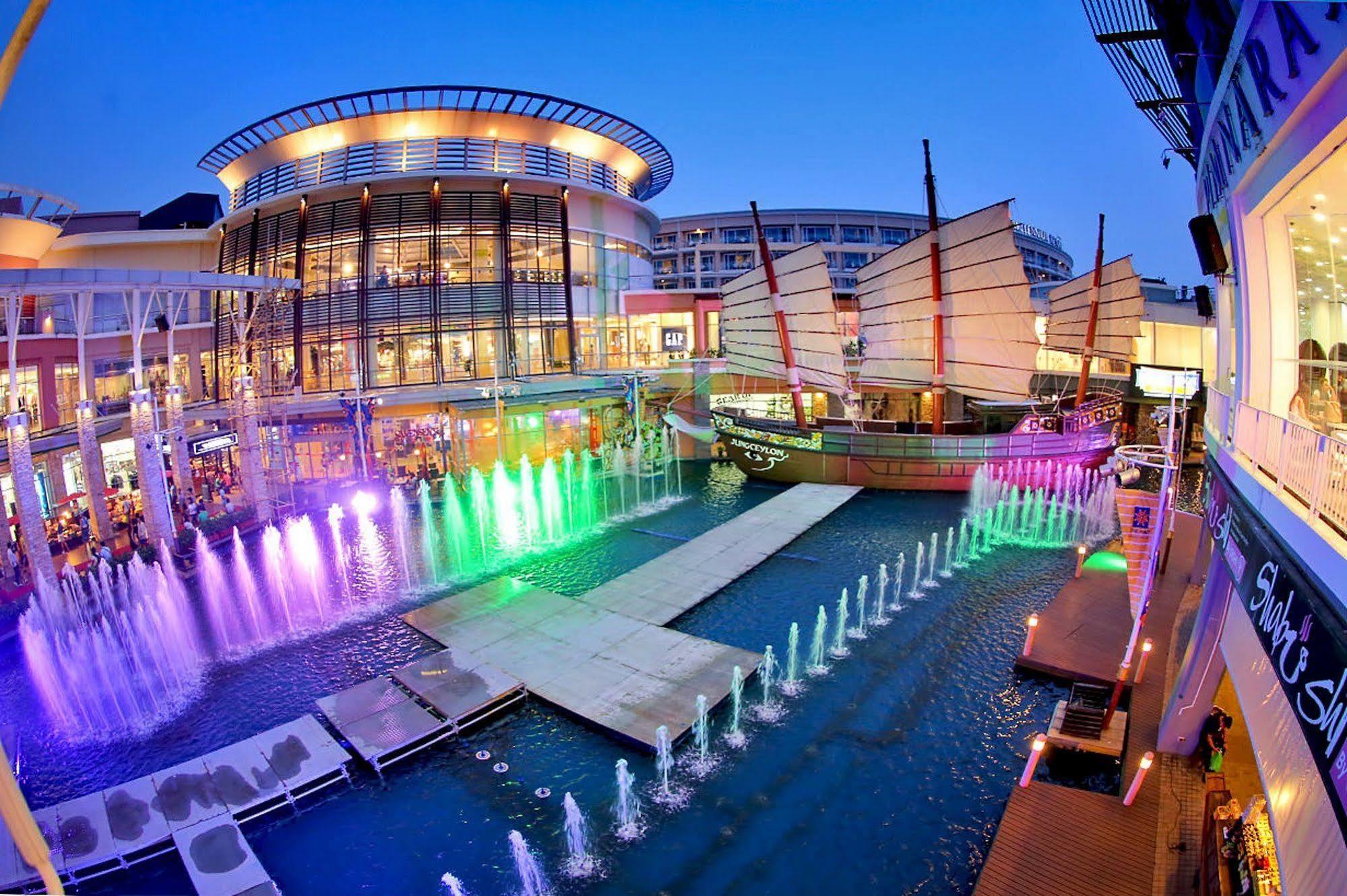 The Royal Palm Beach Front Patong Dış mekan fotoğraf